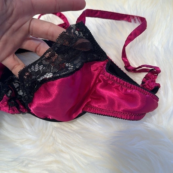 Victoria’s Secret Gold Label 90s pink satin black lace bra likenew Deadstock 34B - Picture 4 of 8